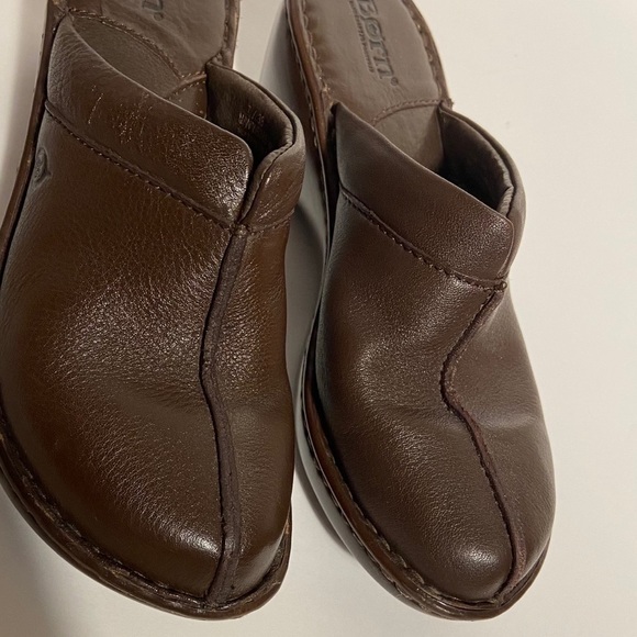 Born Women's Brown Leather Split Toe Mule Size 7 - Picture 3 of 9